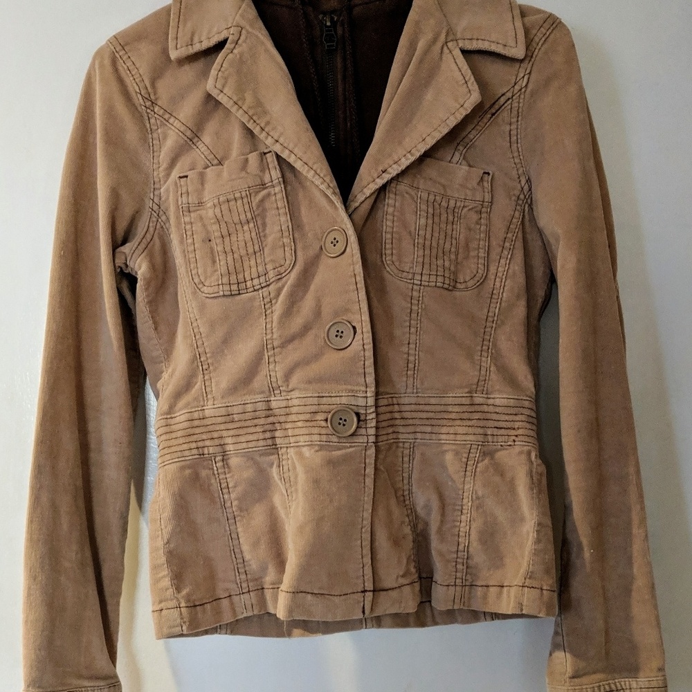 Nori Tan Corduroy Layered w Brown hood
